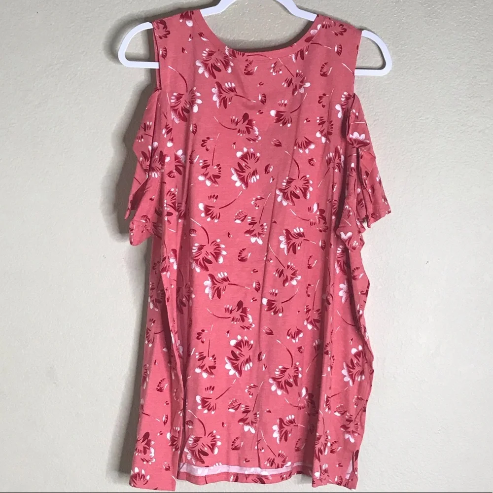Cold-Shoulder Tee - Picture 3 of 6
